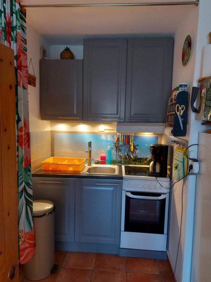 Appartement T2-CLIM-WIFI-GARAGE 2,30 x 4,95 à LA FAVIERE à Bormes-les-Mimosas Extérieur photo