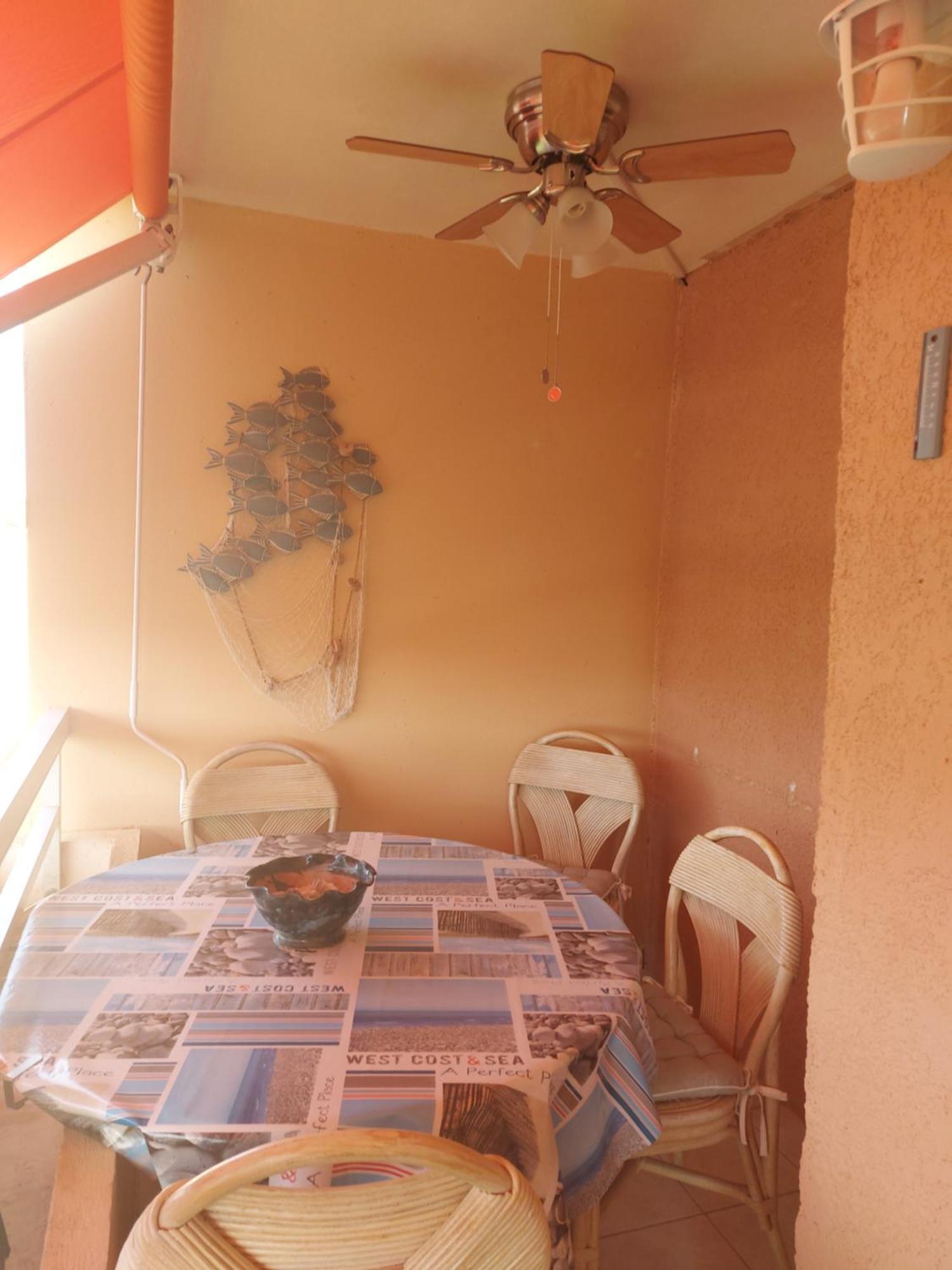 Appartement T2-CLIM-WIFI-GARAGE 2,30 x 4,95 à LA FAVIERE à Bormes-les-Mimosas Extérieur photo